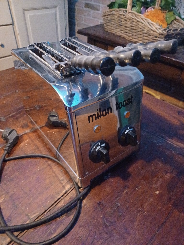 Milan toast zgan tosti apparaat keukenopruiming, Witgoed en Apparatuur, Broodroosters, Ophalen of Verzenden, Zo goed als nieuw
