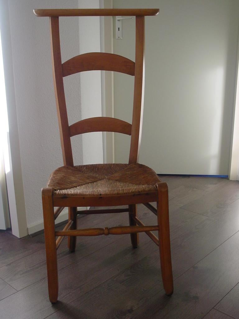 Bidstoel, Antiek en Kunst, Ophalen