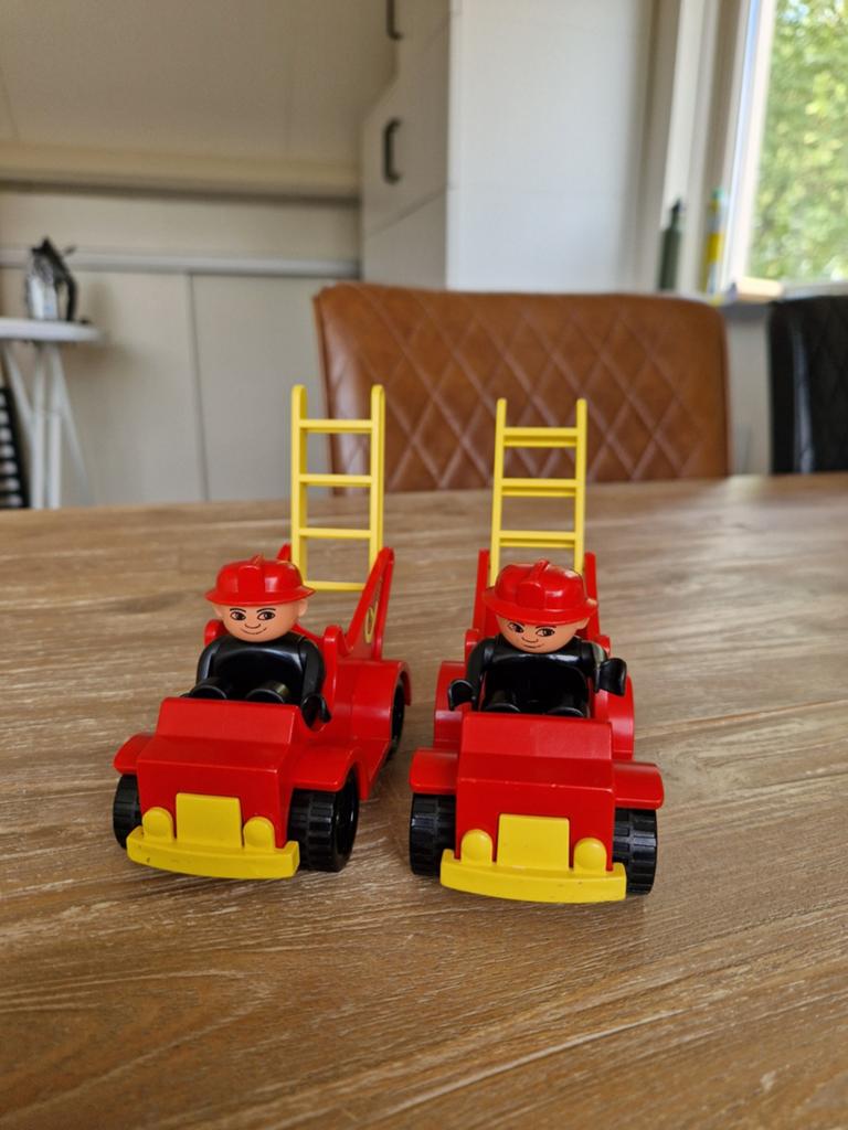 Lego Duplo 2611 Brandweerwagen tweemaal, Ophalen of Verzenden, Gebruikt, Duplo
