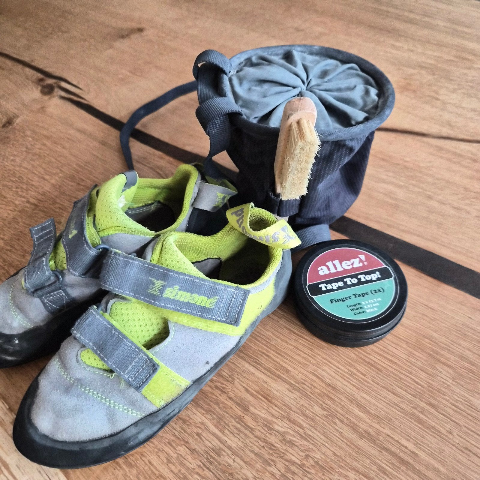 Boulder pakket, schoenen,  borsteltje en tape., Ophalen of Verzenden, Gebruikt, Jongetje, Schoentjes