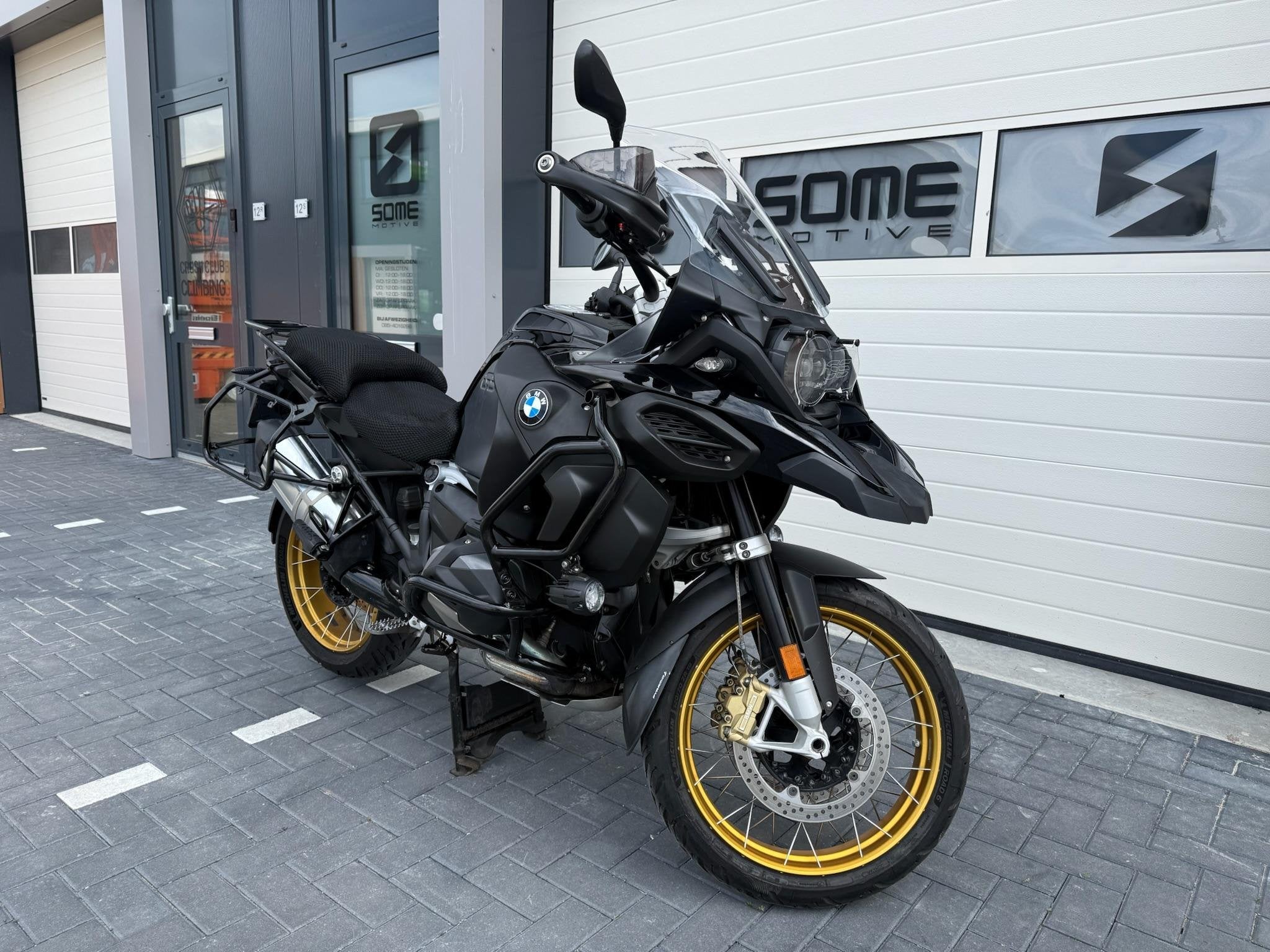 BMW R 1250 GS Adventure Custom Black | ESA | Zwart Beugel |, 1254 cc, Bedrijf, Handvatverwarming, Meer dan 35 kW