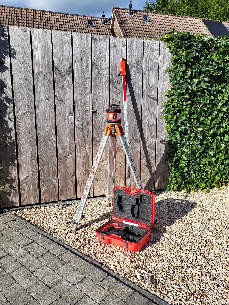TE HUUR ** Roterende laser ** bouwlaser ** HUREN, Doe-het-zelf en Verbouw, Meetapparatuur, Ophalen, Gebruikt, Overige meters
