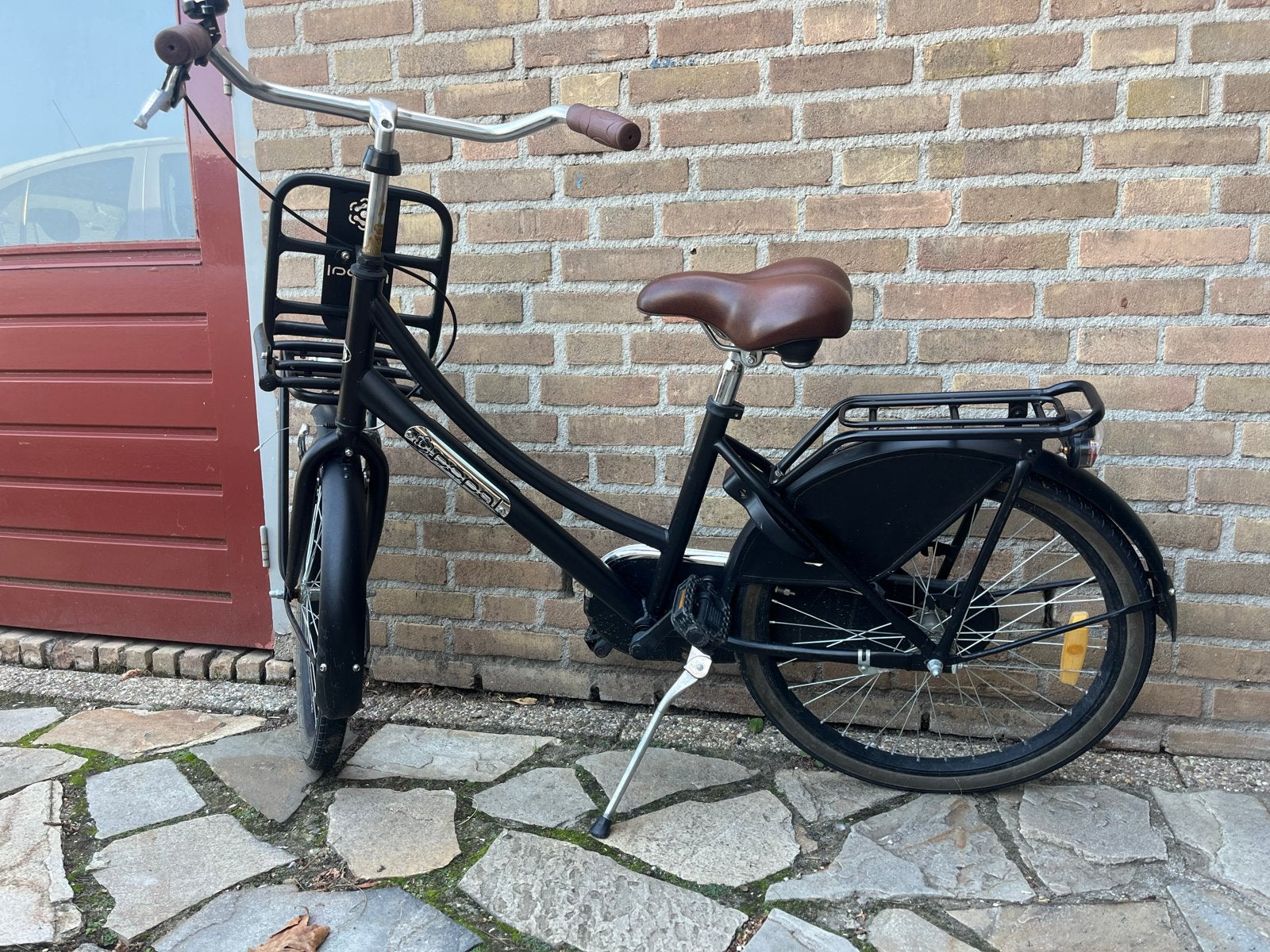 Popal Daily Dutch Basic Transportfiets Zwart, Ophalen of Verzenden, Gebruikt, 22 inch, Handrem