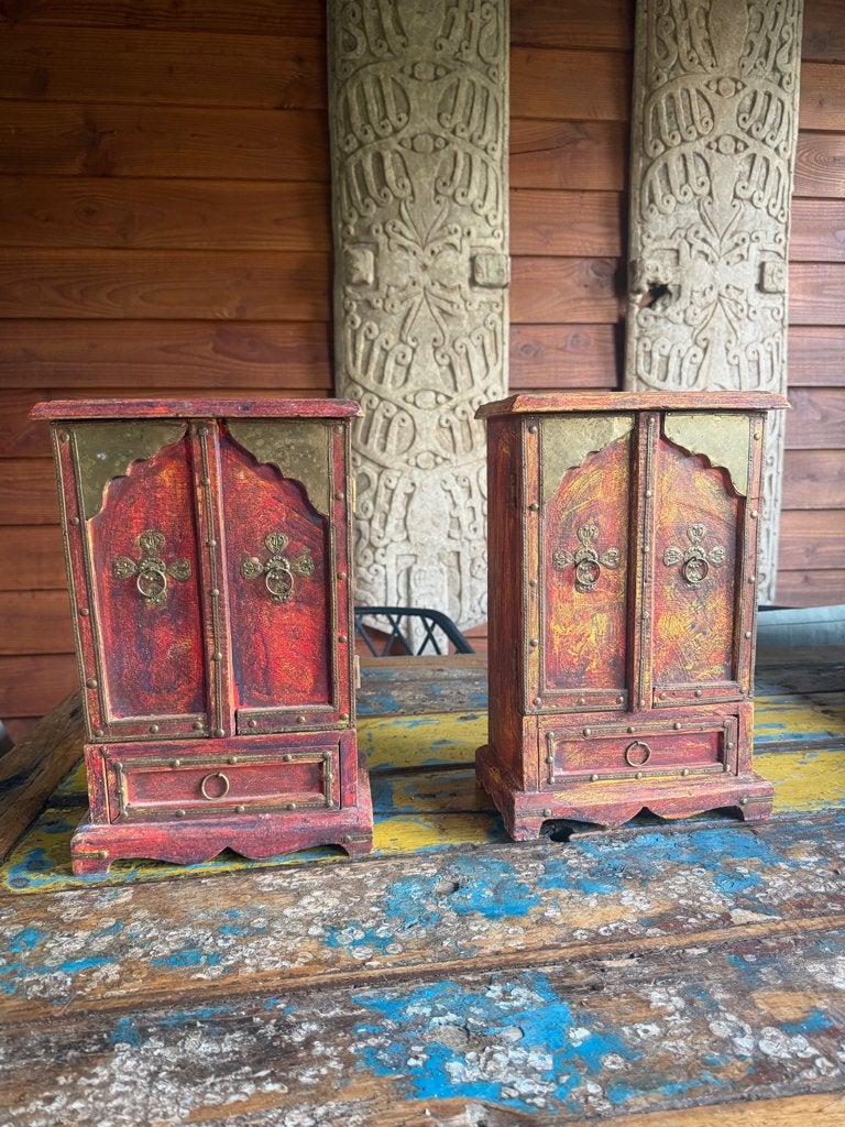 India klein altaar sieraden kastje Indiase, Verburgt Vintage, Ophalen of Verzenden, Schipluidenlaan 20 5035KJ Tilburg, https://verburgtvintage.nl/#contact