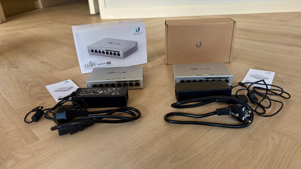 Ubiquiti UniFi US-8-60W PoE switch | compleet in doos, Ophalen, Zo goed als nieuw