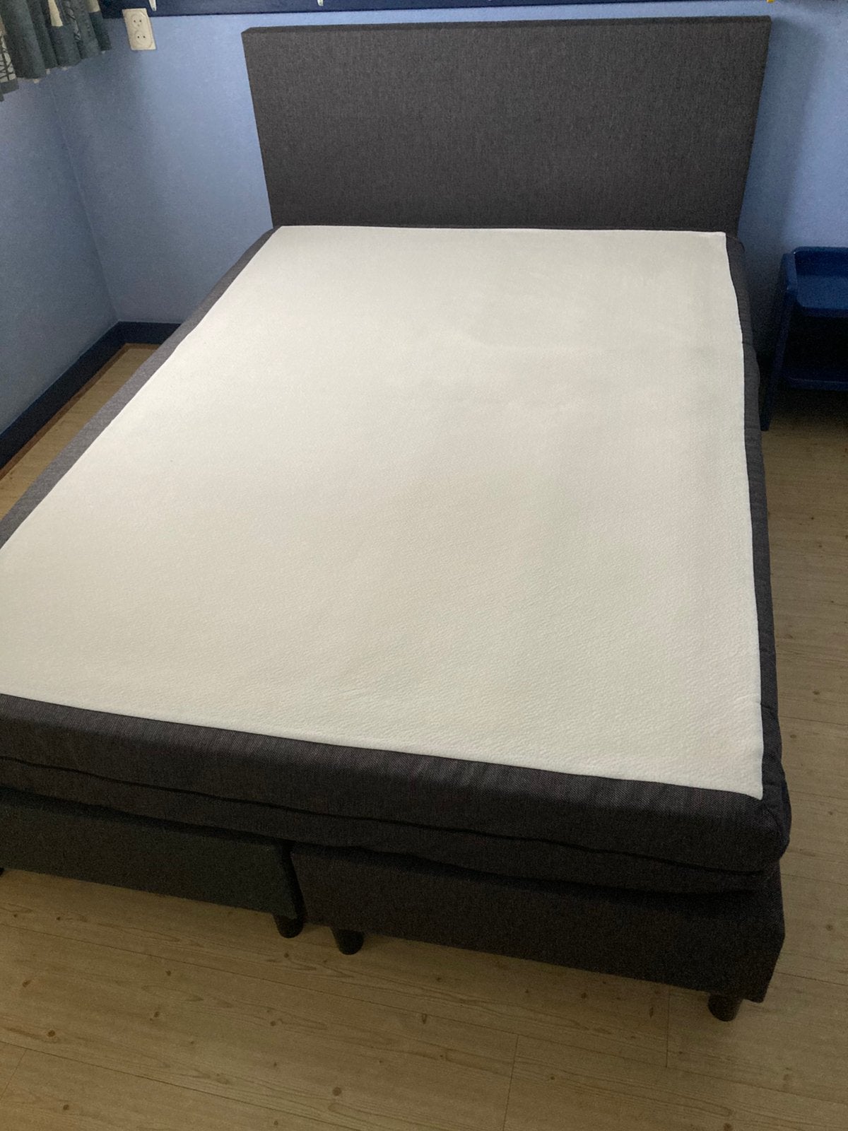 Nette boxspring, Huis en Inrichting, Slaapkamer | Boxsprings, Ophalen, Tweepersoons, 140 cm, Zo goed als nieuw