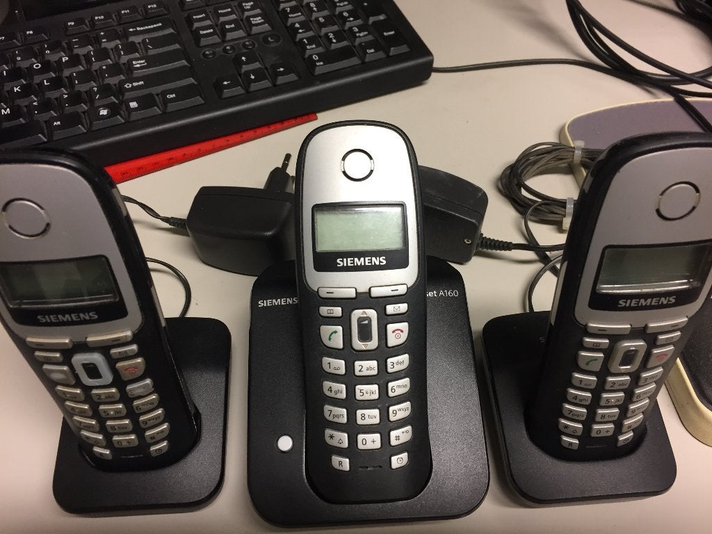 Draadloze en bedraden telefoons, Ophalen, Gebruikt, 4 handsets of meer, Stralingsarm
