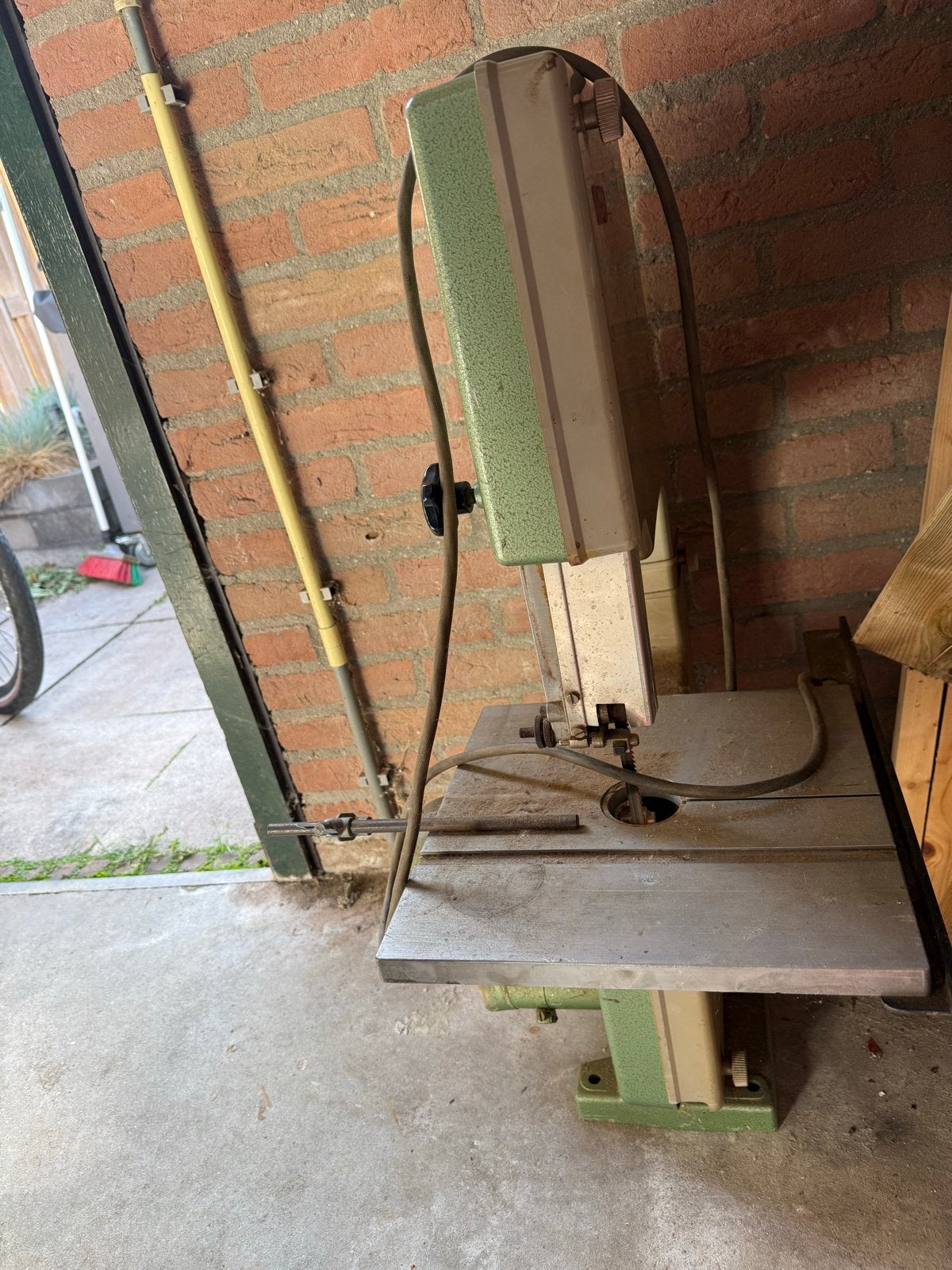 INCA lintzaag - Robuuste en betrouwbare zaagmachine, Doe-het-zelf en Verbouw, Ophalen, Gebruikt, 70 mm of meer, 600 tot 1200 watt