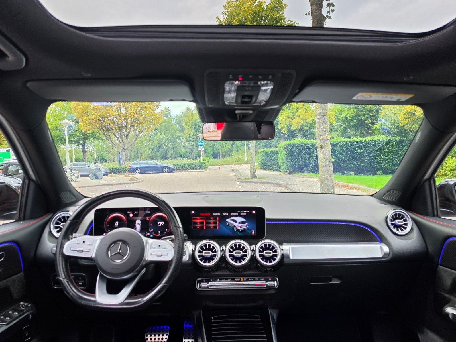 Foto 8 van Mercedes GLB 200 7pers/zits AMG-pakket vol opties!
