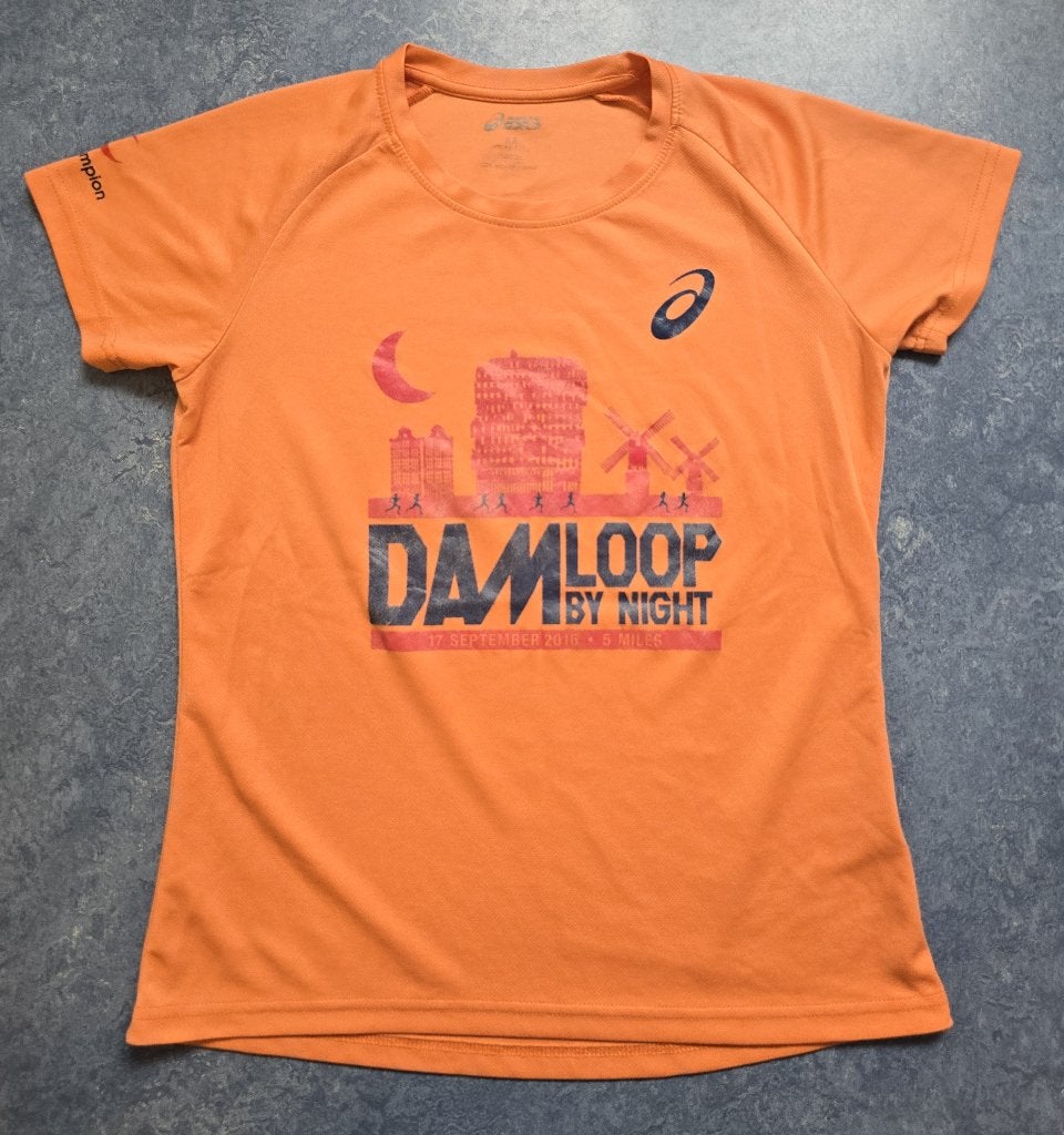 Asics runningshirt Oranje Damloop by Night 2016 - M, Maat 38/40 (M), Verzenden, Oranje, Hardlopen of Fietsen