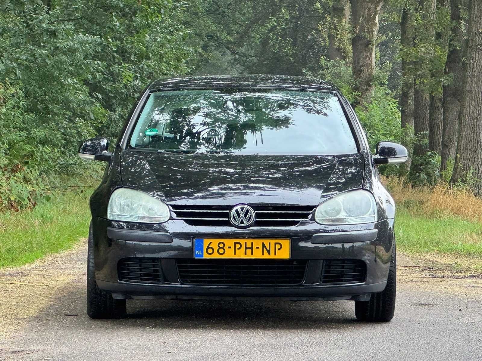 Volkswagen - 2004 - Golf - 1.4 Trendline - 68-PH-NP, Auto's, Voorwielaandrijving, Gebruikt, 4 cilinders, 610 kg