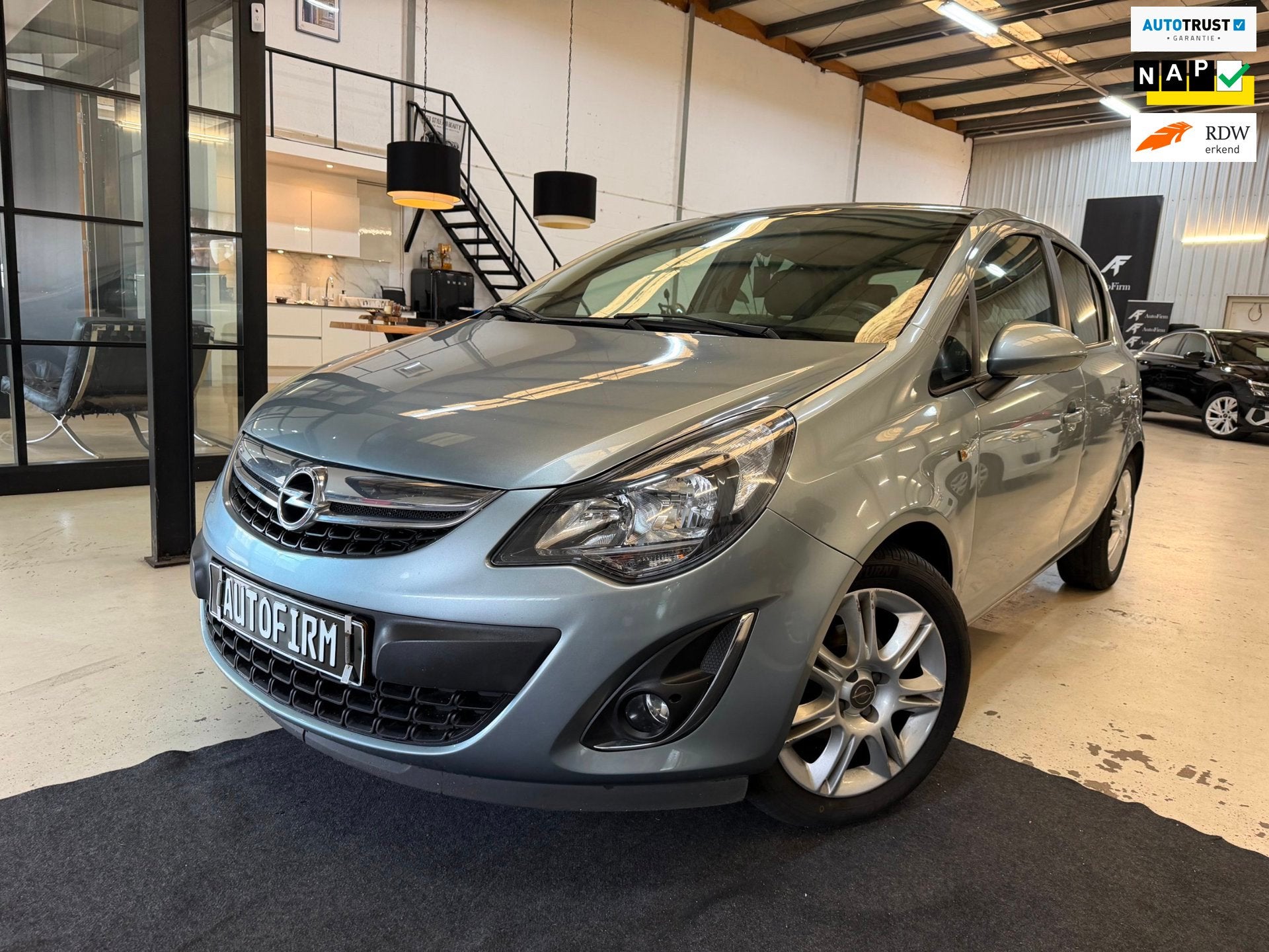 Opel Corsa 1.2-16V BlitZ NAP Garantie Stoelverwarming PDC Bl, Auto's, Voorwielaandrijving, Euro 5, Gebruikt, 750 kg