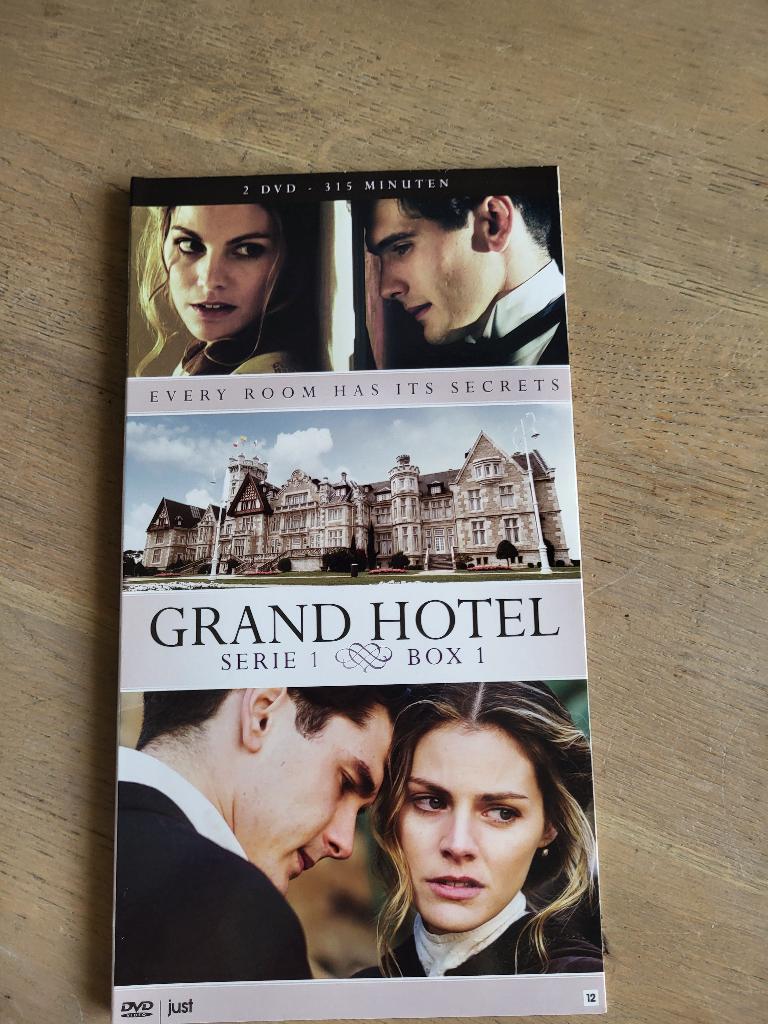 DVD Grand hotel (Spaanse Downton Abbey) kostuumdrama, Cd's en Dvd's, Dvd's | Tv en Series, Alle leeftijden, Ophalen of Verzenden