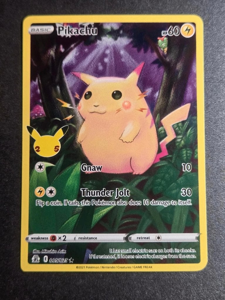 Pikachu 005/025 pokemon tcg celebrations nm, Ophalen of Verzenden, Zo goed als nieuw, Losse kaart, Foil