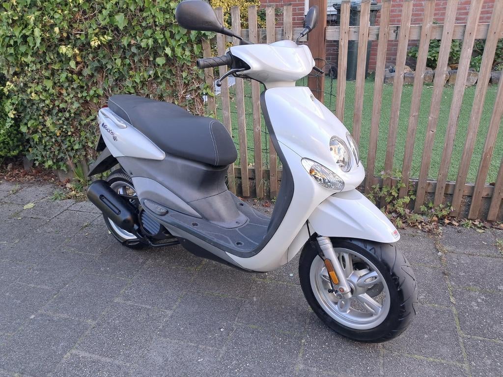 Z.g.o.h ; Yamaha ,Neo's .4. Takt . Bromscooter [ bj.2011 ], Gebruikt, Maximaal 45 km/u, Ophalen of Verzenden, Benzine