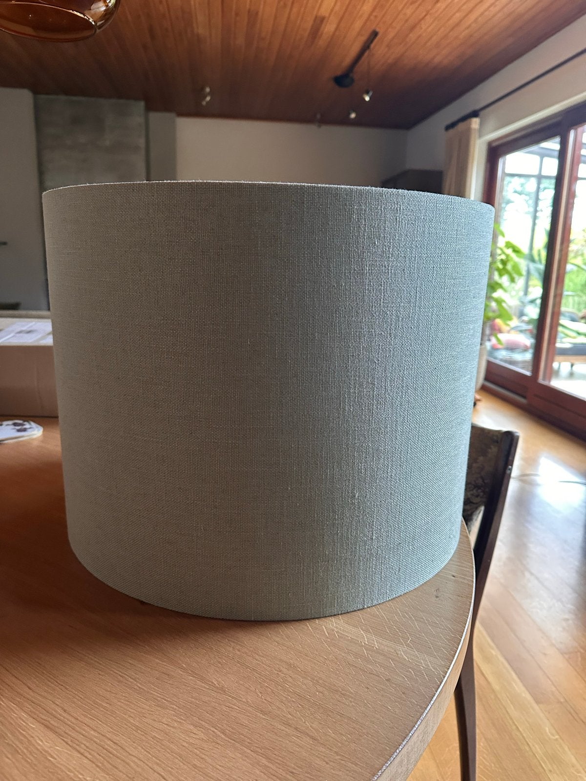 Grote lichtbgrijze lampenkap (2 stuks) 50 cm dia, 38 cm hoog, Ophalen, Rond, Zo goed als nieuw, Textiel
