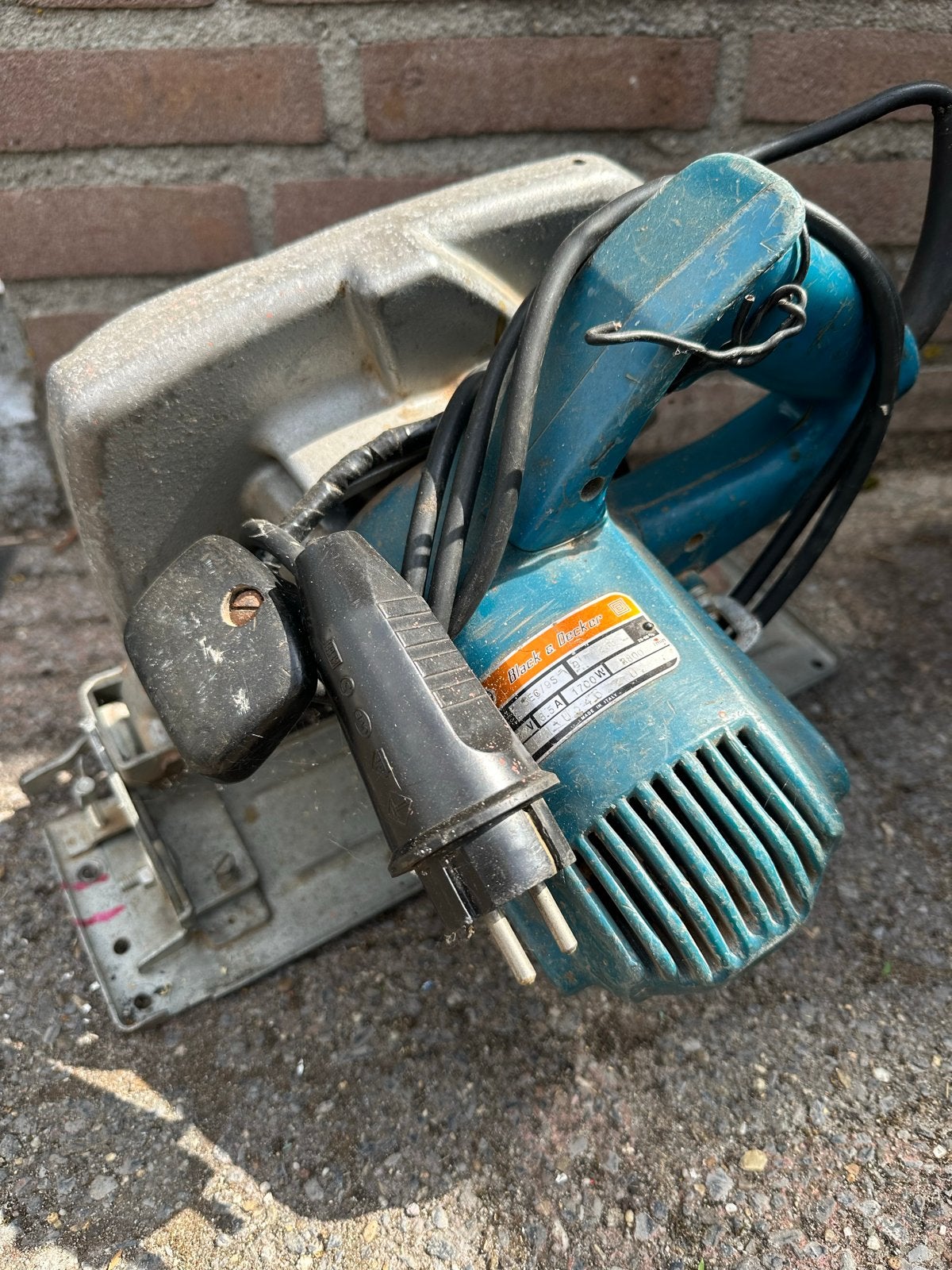 Black & Decker Cirkelzaag - 1700W, 235mm zaagblad, Ophalen, Gebruikt, Cirkelzaag, 70 mm of meer