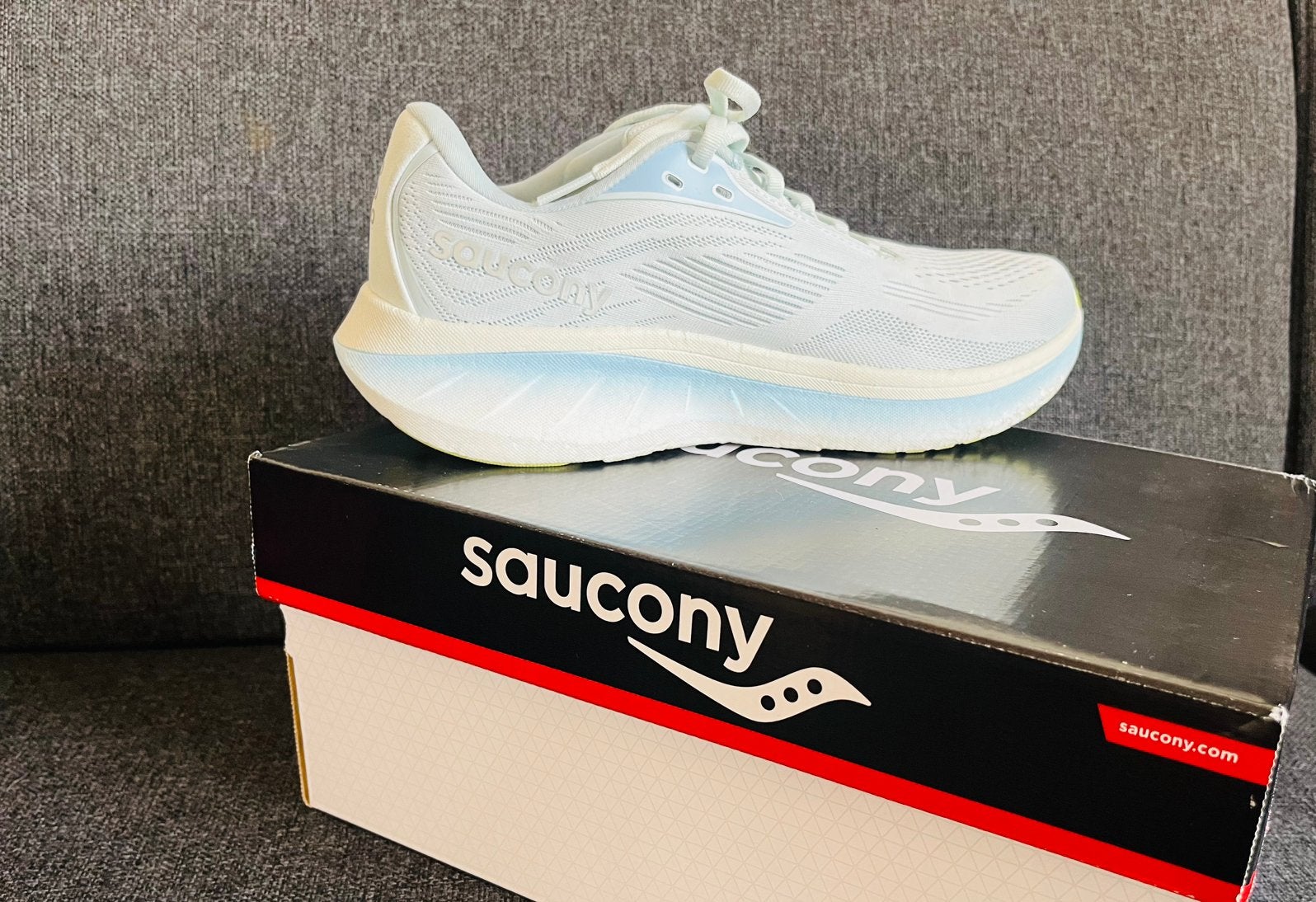 Saucony Ride 18 hardloopschoenen dames - Zo goed als nieuw, Sport en Fitness, Loopsport en Atletiek, Hardloopschoenen, Zo goed als nieuw