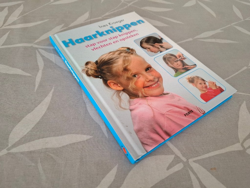 HAARKNIPPEN - Ines Kroeger, Boeken, Ophalen of Verzenden, Zo goed als nieuw, Studie en Technieken