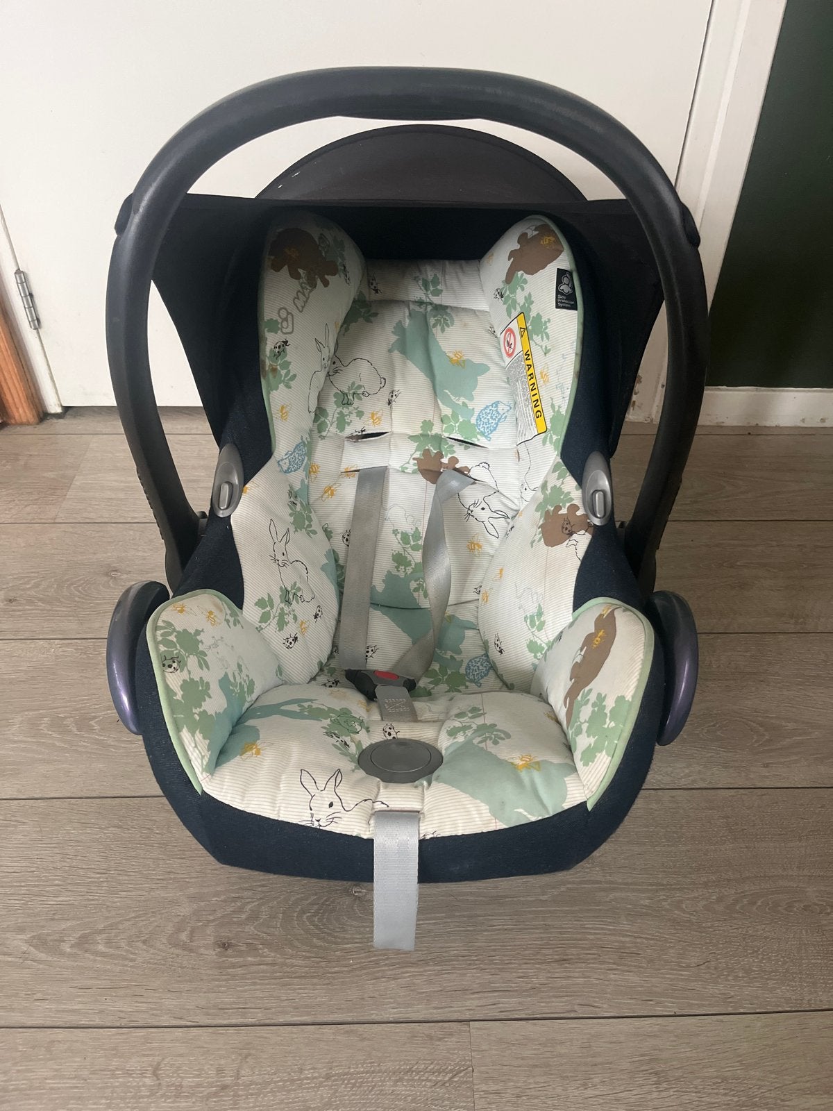 Maxi-Cosi autostoel met schattige dierenprint, Kinderen en Baby's, Autostoeltjes, Gebruikt, Maxi-Cosi, 0 t/m 13 kg, Autogordel