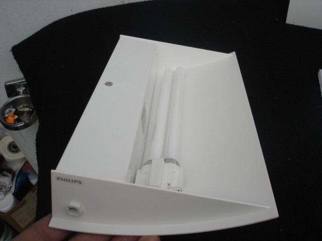 Set 2 stuks Philips wandlampen wit metaal serie EcoMoods, Nieuw, G12, Ophalen of Verzenden, Metaal