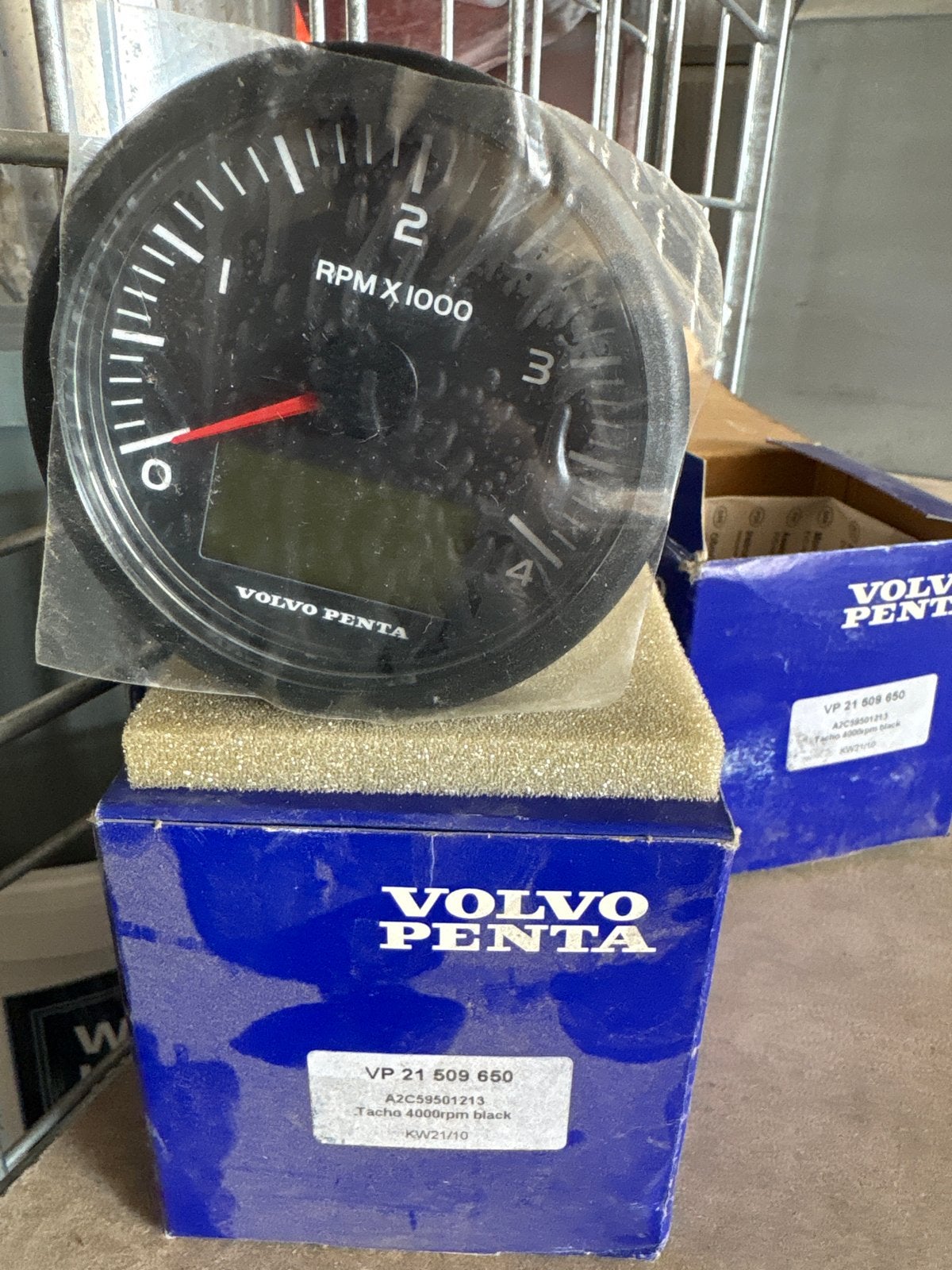 Volvo Penta Toerenteller 4000 RPM Zwart Nieuw in Doos, Ophalen of Verzenden, Nieuw, Motor en Techniek