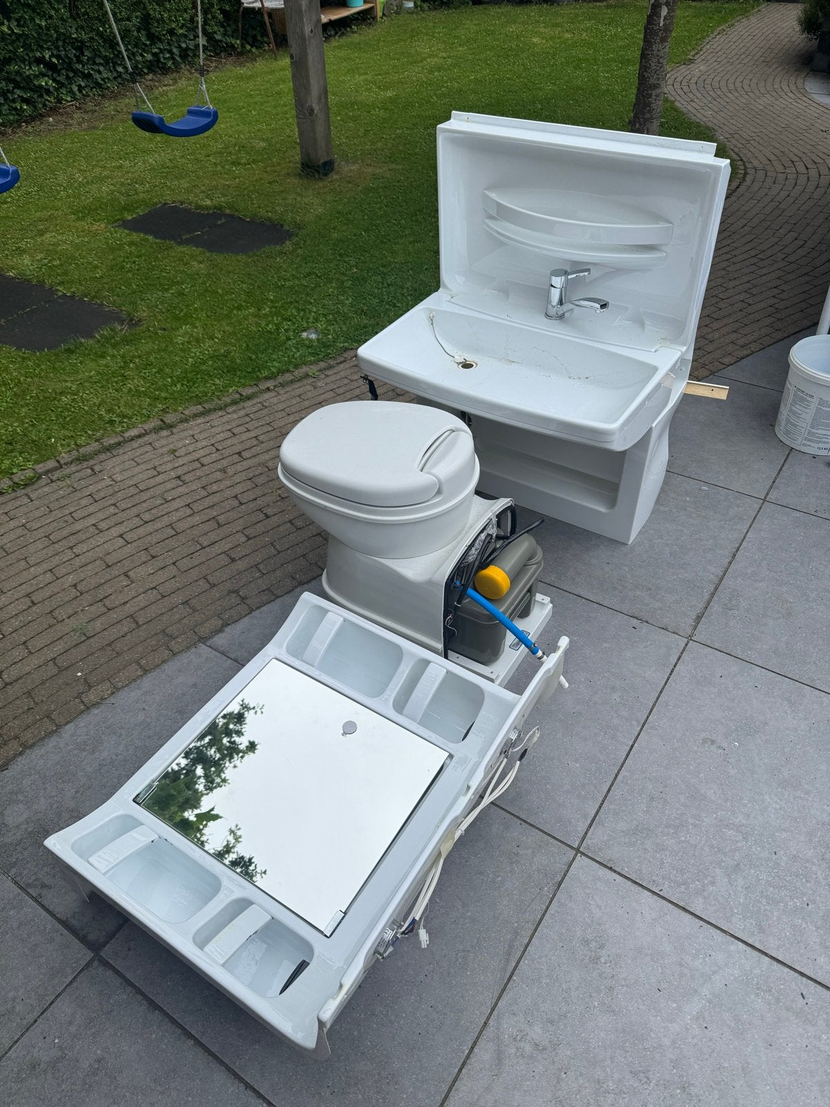 Toilet en wastafel voor hobby kmf on tour 470 KMF 2016, Ophalen of Verzenden, Gebruikt