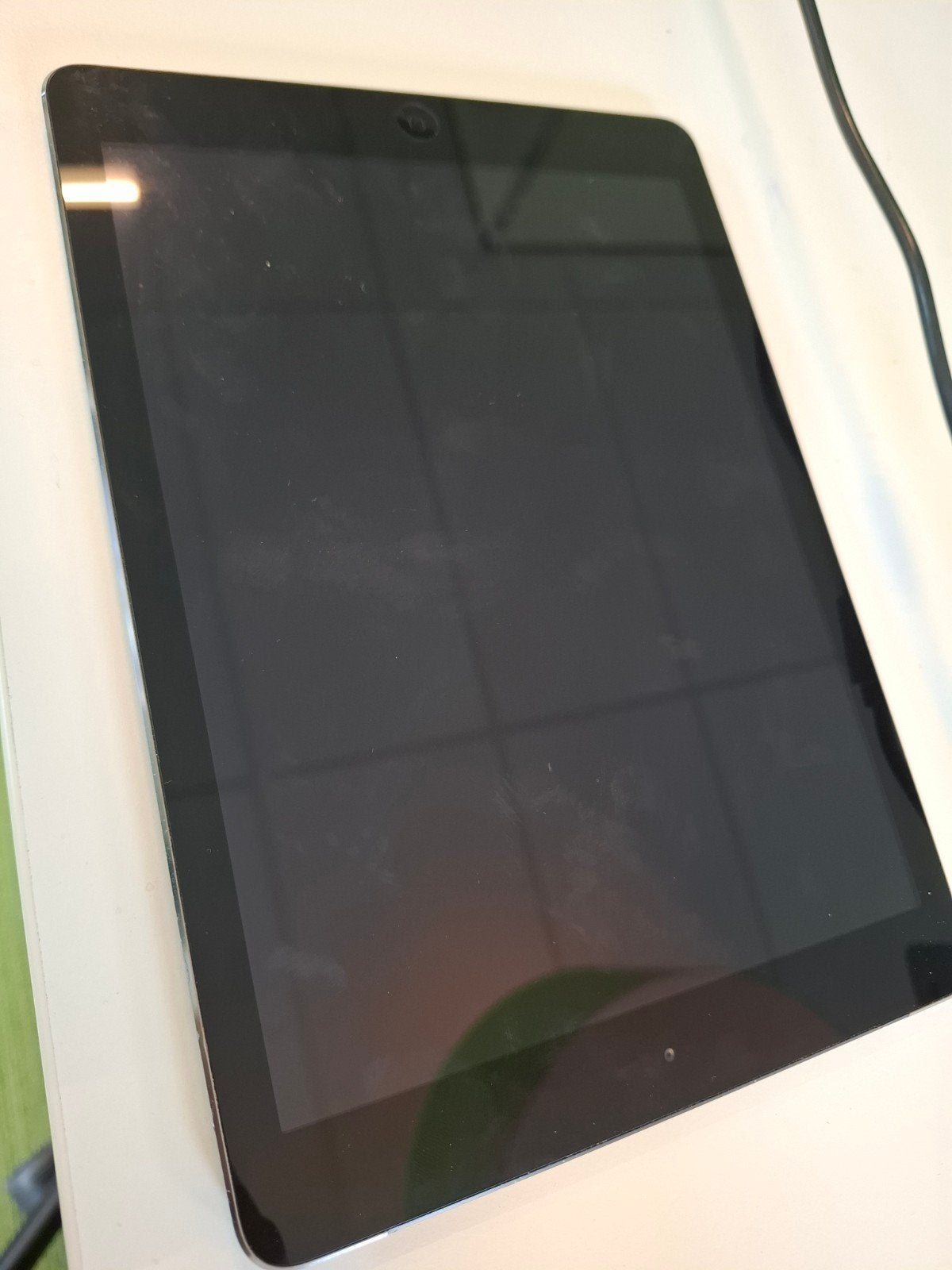 Apple iPad Air eerste generatie Zilver, Computers en Software, Apple iPads, 10 inch, Apple iPad Air, Ophalen of Verzenden, Zo goed als nieuw