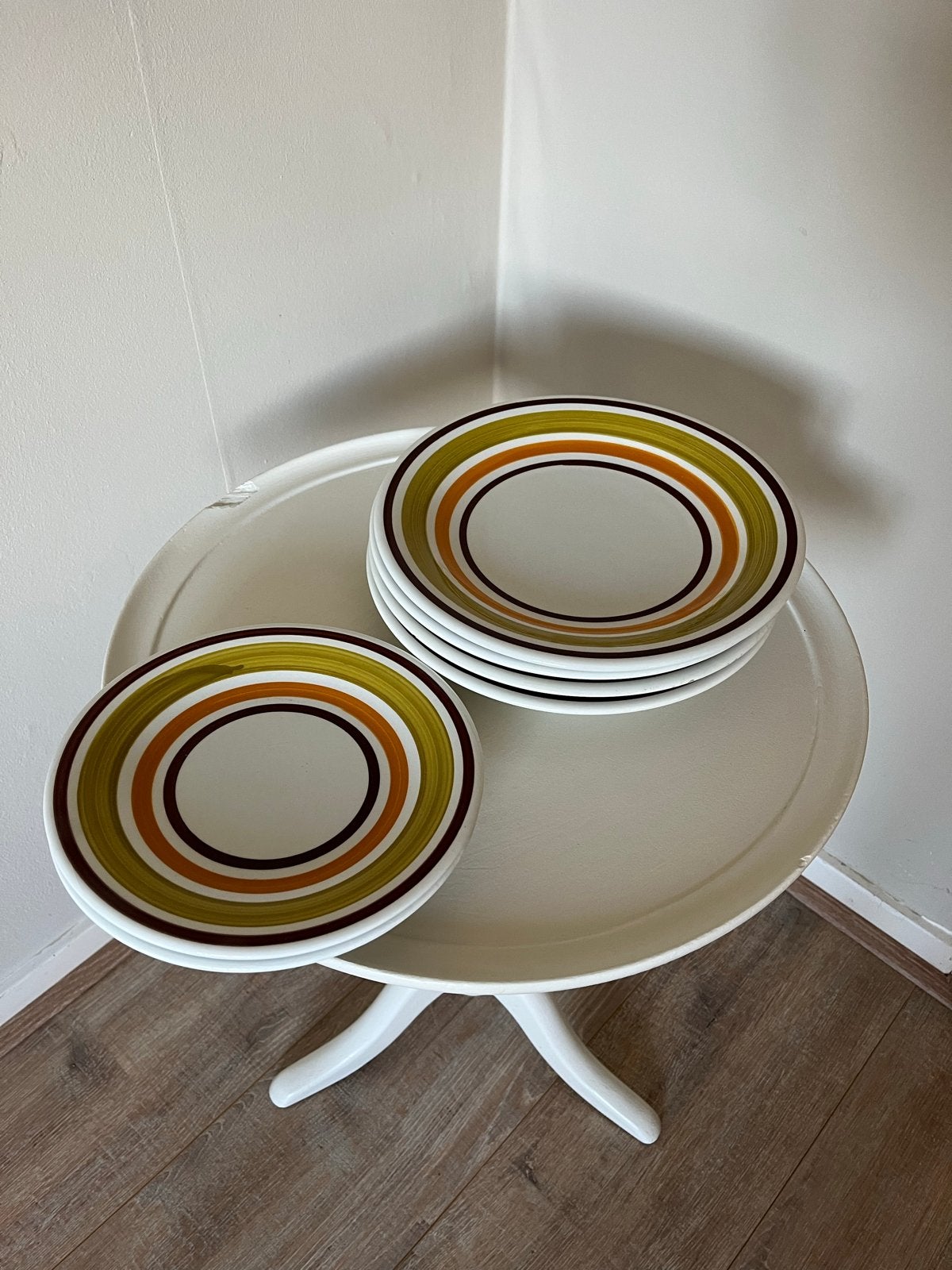 Set van 6 vintage borden met retro streepdesign, Ophalen of Verzenden
