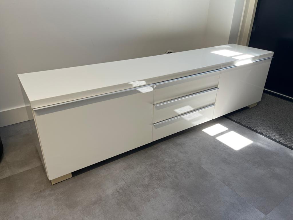 Ikea Besta TV-meubel/dressoir 180x40x49 cm wit hoogglans, Ophalen, Gebruikt, 150 tot 200 cm, Minder dan 100 cm