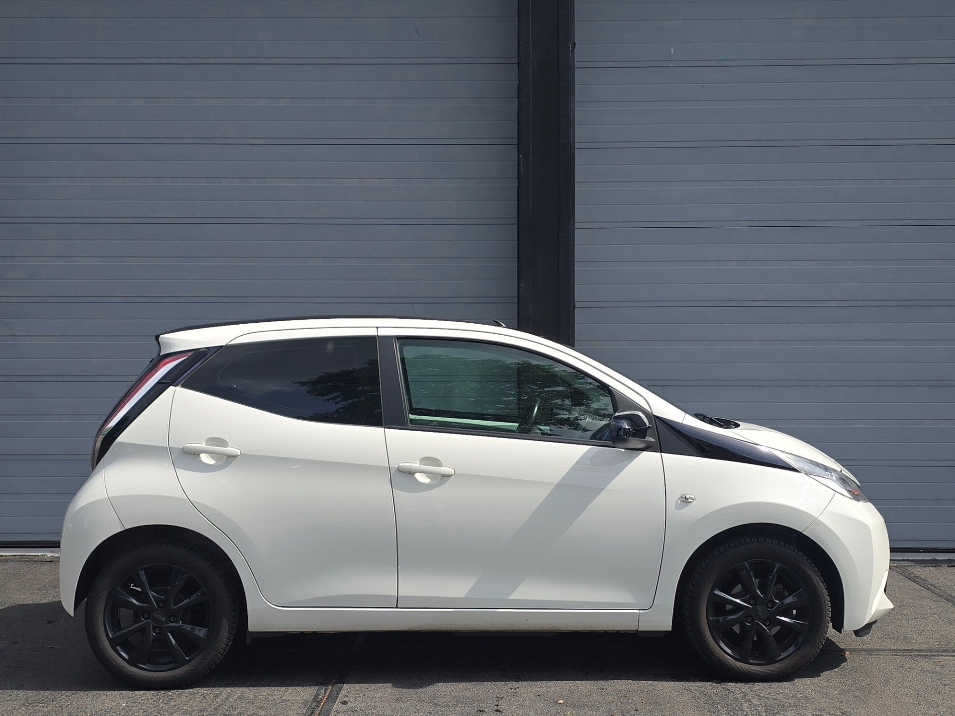 Toyota Aygo 1.0 VVT-i x-play, NAP nette staat, goed rijdend, Voorwielaandrijving, Start-stop-systeem, Stof, Gebruikt
