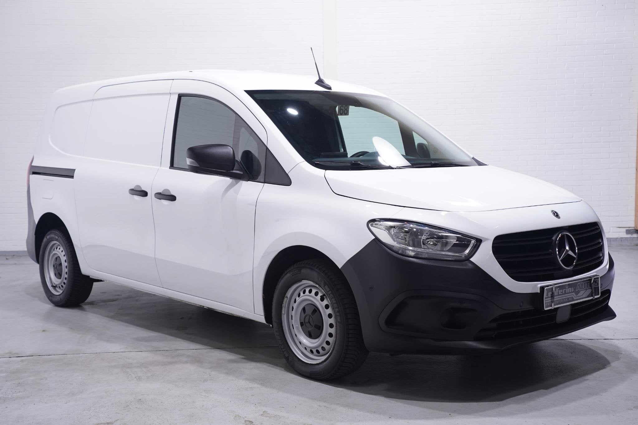 Mercedes-Benz Citan 112 CDI 116 pk L2 Pro Apple Carplay Airc, Auto's, Bestelauto's, Stof, Gebruikt, 4 cilinders, 116 pk