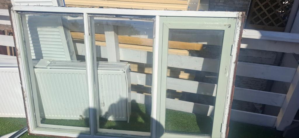 Kozijn met oud dubbel glas, 182x118cm, gratis af te halen, Gebruikt, Raamkozijn, Ophalen of Verzenden, 150 tot 225 cm