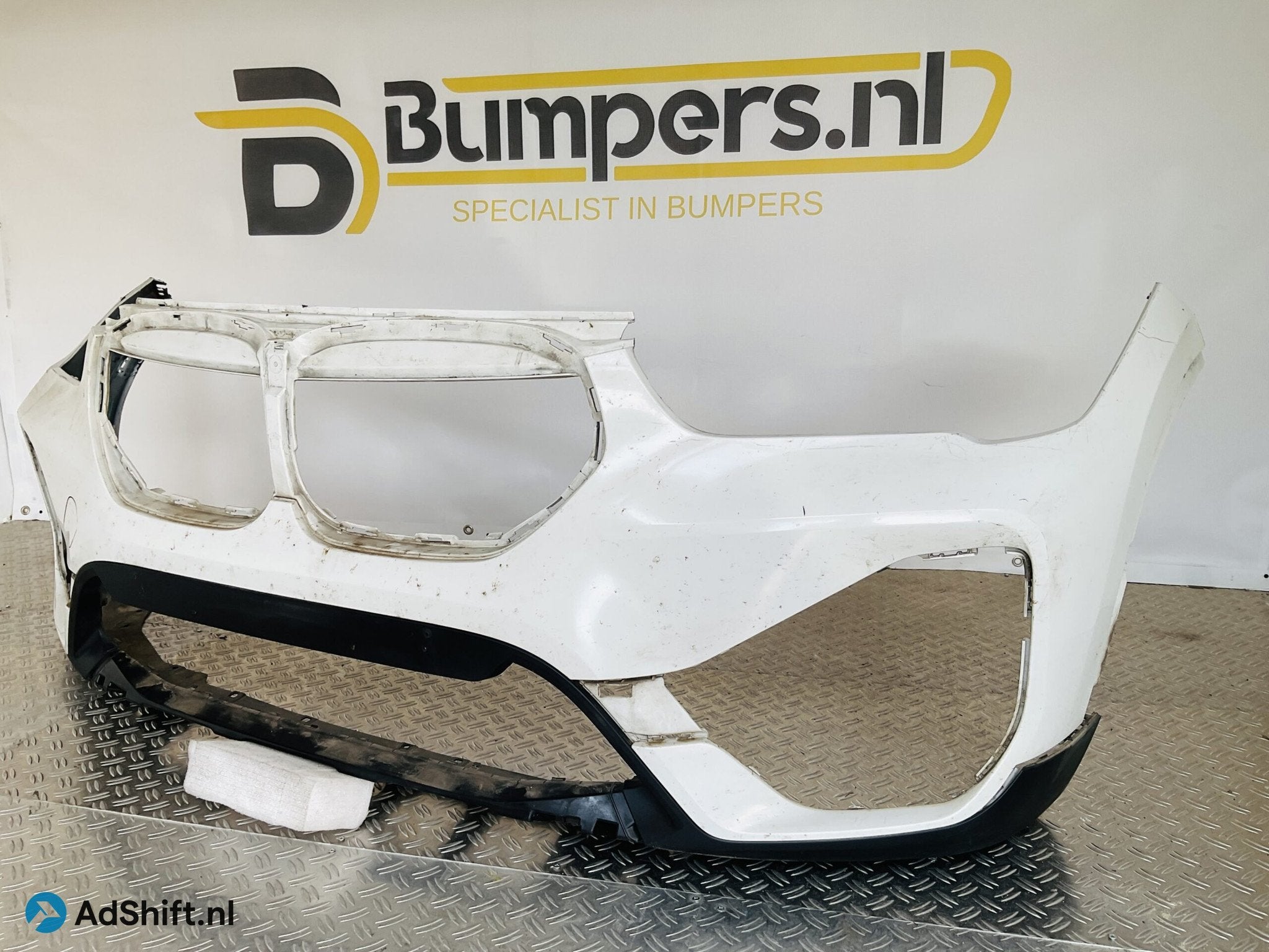 Bumper BMW X1 F48 6xpdc LCI 2015-2019 51117954205 Voorbumper, Bumper