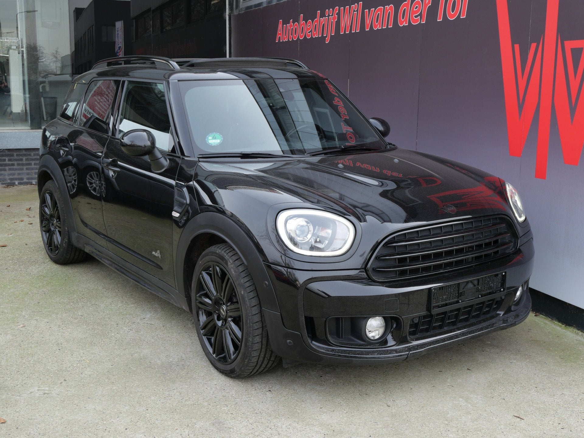 MINI Countryman 1.5 COOPER ALL4 YOURS | PANO | A.C.C. | H/K, Auto's, Dealer onderhouden, 136 pk, Gebruikt, Zwart