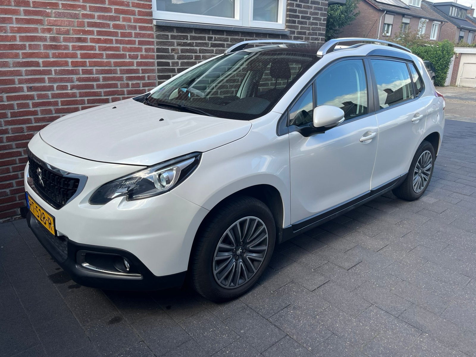 Peugeot 2008 1.2 VTI 81KW 2018 Wit