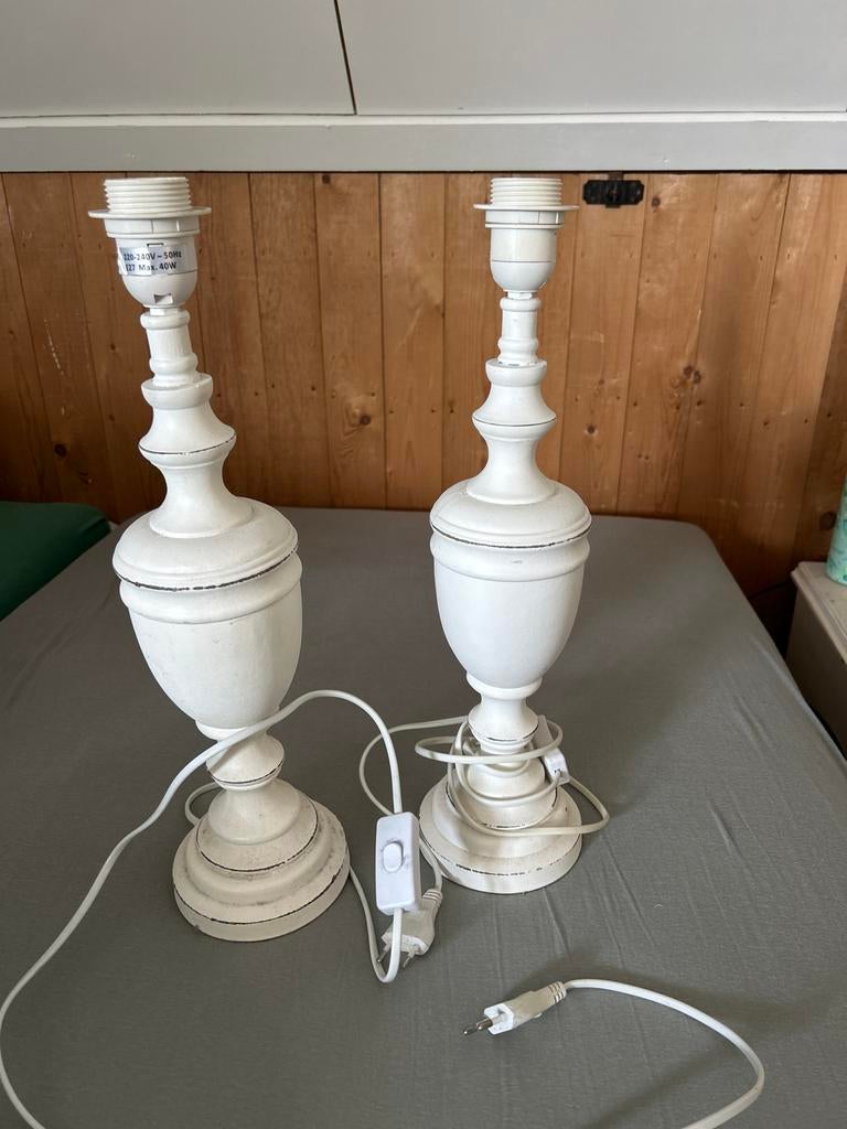 Set van 2 landelijke lampenvoeten - wit, brocante stijl, Huis en Inrichting, Ophalen, Gebruikt, Overige materialen