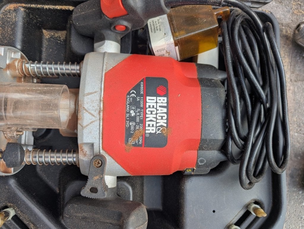 Black en Decker bovenfrees, Doe-het-zelf en Verbouw, Ophalen, Gebruikt, Black & Decker, Bovenfrees