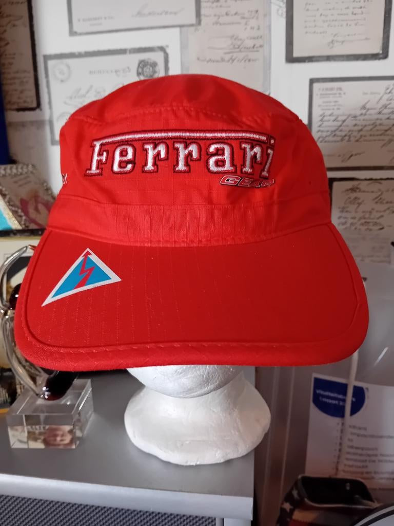 Mooie rode Ferrari pet - In prima staat, Ophalen of Verzenden, Zo goed als nieuw, Overige maten