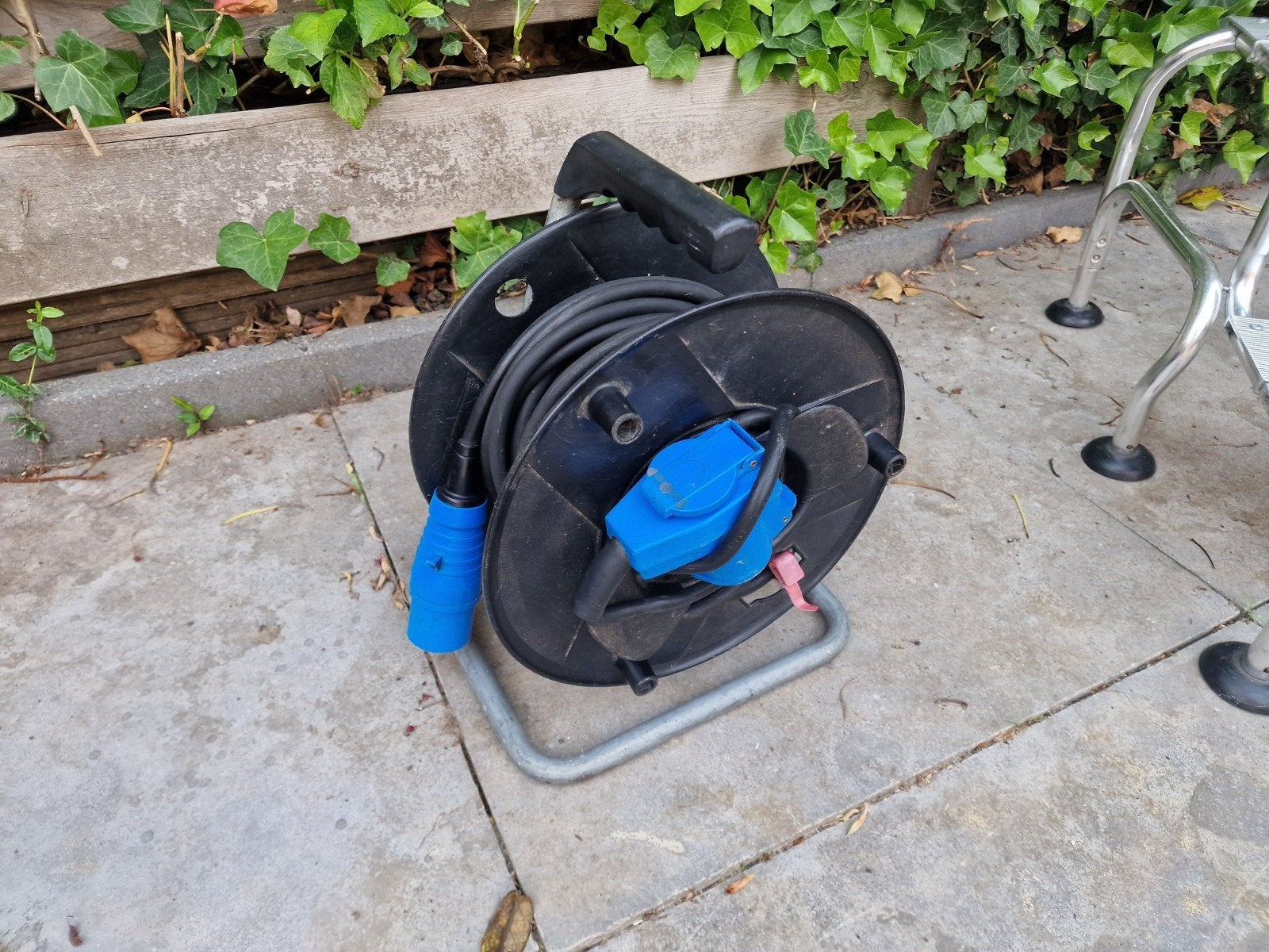 CEE haspel met extra Shuko punt - 15m camping stroomkabel, Ophalen, Gebruikt