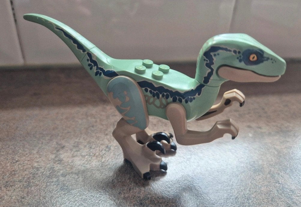 LEGO Jurassic World Raptor Blauwe Minifiguur, Jurassic World, Lego, Ophalen of Verzenden, Zo goed als nieuw