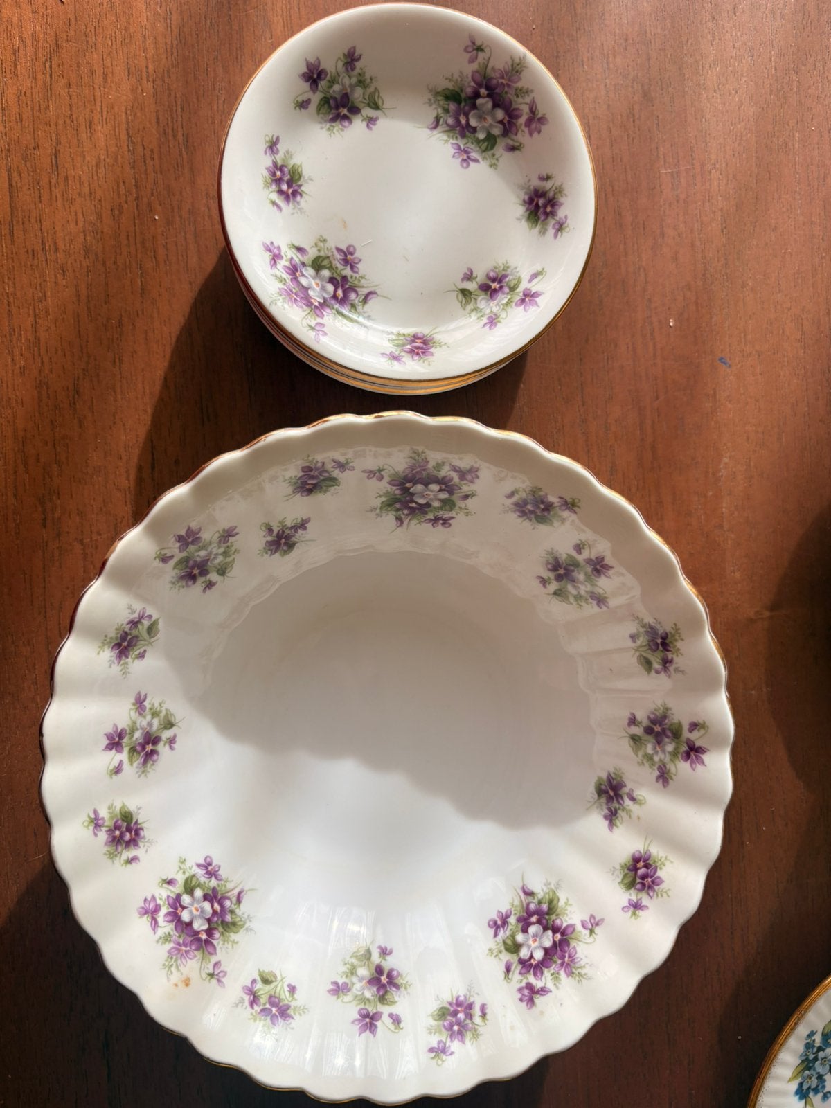Royal Albert Sweet Violets gebakstel – 7-delig – Bone China, Antiek en Kunst, Ophalen of Verzenden