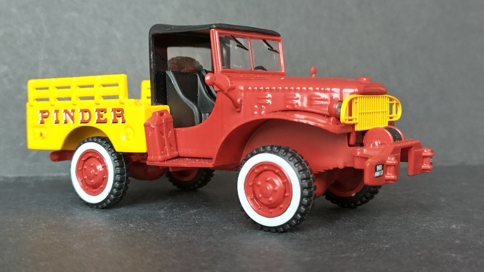 Dodge Wc 52 Circus Pinder Jean Richard 1:43 Direkt Coll Pol, Hobby en Vrije tijd, Modelauto's | 1:43, Auto, Verzenden, M, Zo goed als nieuw