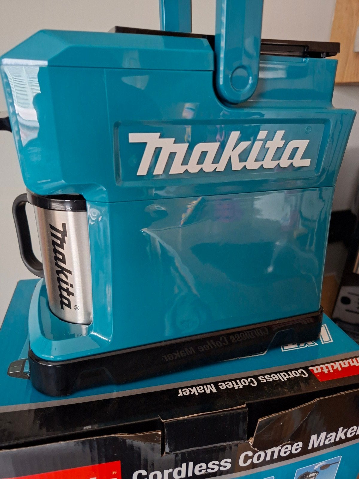 Makita Koffiezetapparaat DCM501Z - Nieuw in doos, Ophalen, Gemalen koffie, 1 kopje, Koffiemachine