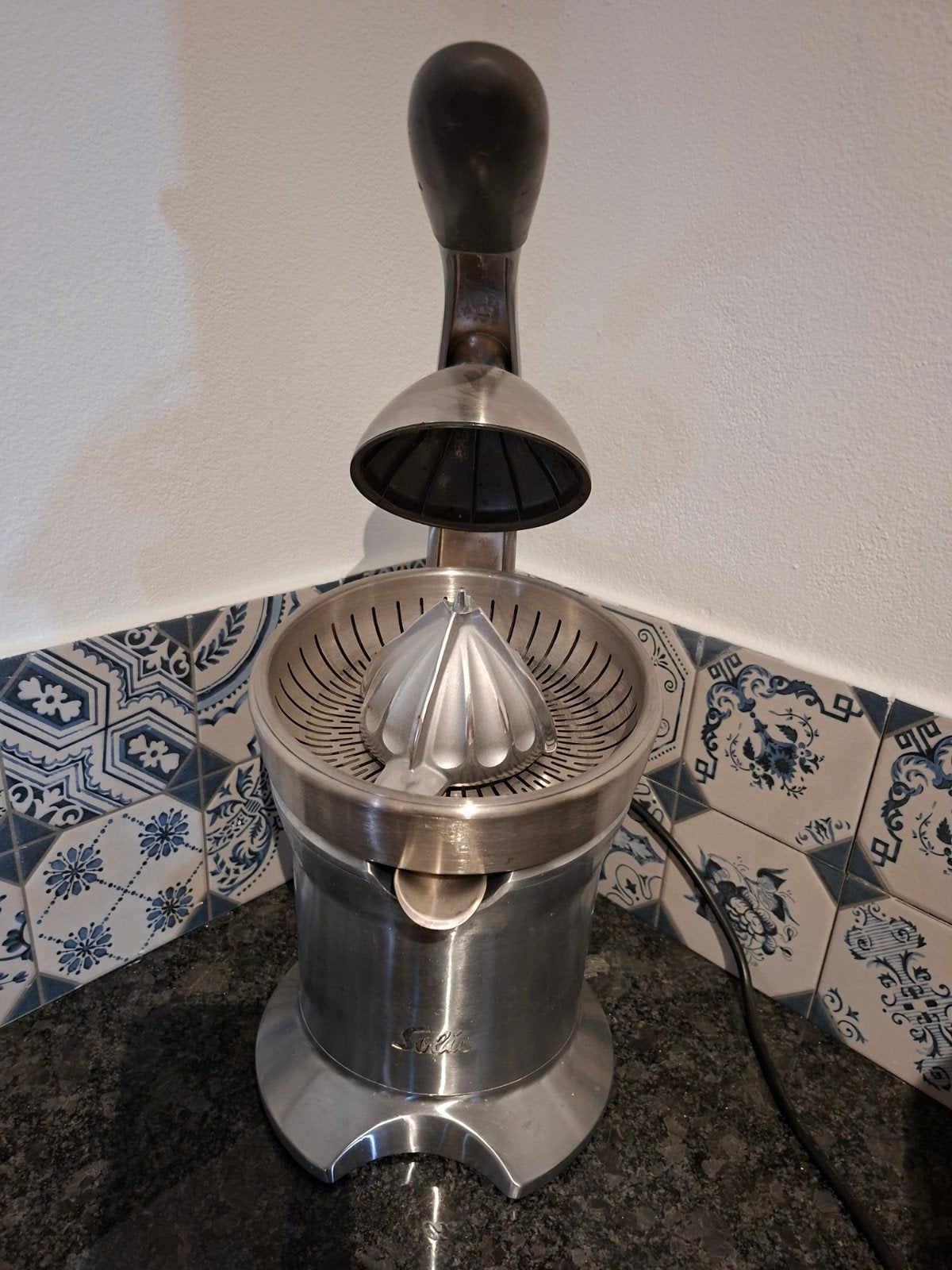 Solis Citruspers - Krachtige en Duurzame Sapmaker, Minder dan 1 liter, Ophalen of Verzenden, Gebruikt, 1 snelheid