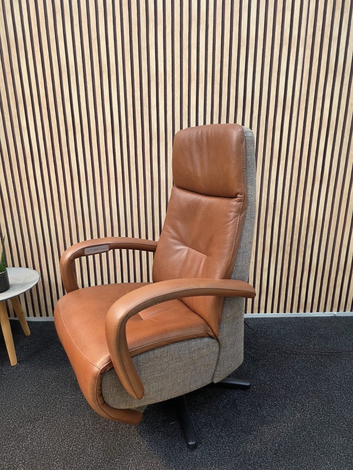 DatZit relaxfauteuil- Cognac- Large - Sta op, Huis en Inrichting, 75 tot 100 cm, Ophalen of Verzenden, Zo goed als nieuw, Stof