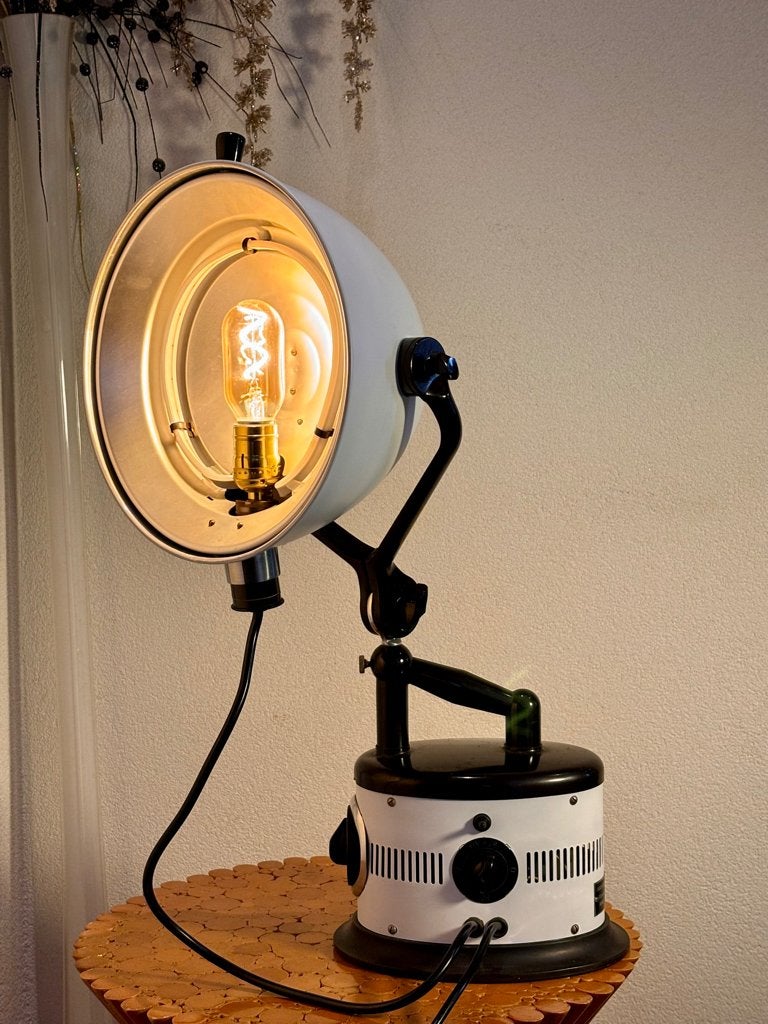 Tafel/Vloerlamp "Hanau”4, Vintage,Funky,Home,Decoratief,Cool,Retro,Industrieel,Design., Zo goed als nieuw, Minder dan 100 cm, Metaal