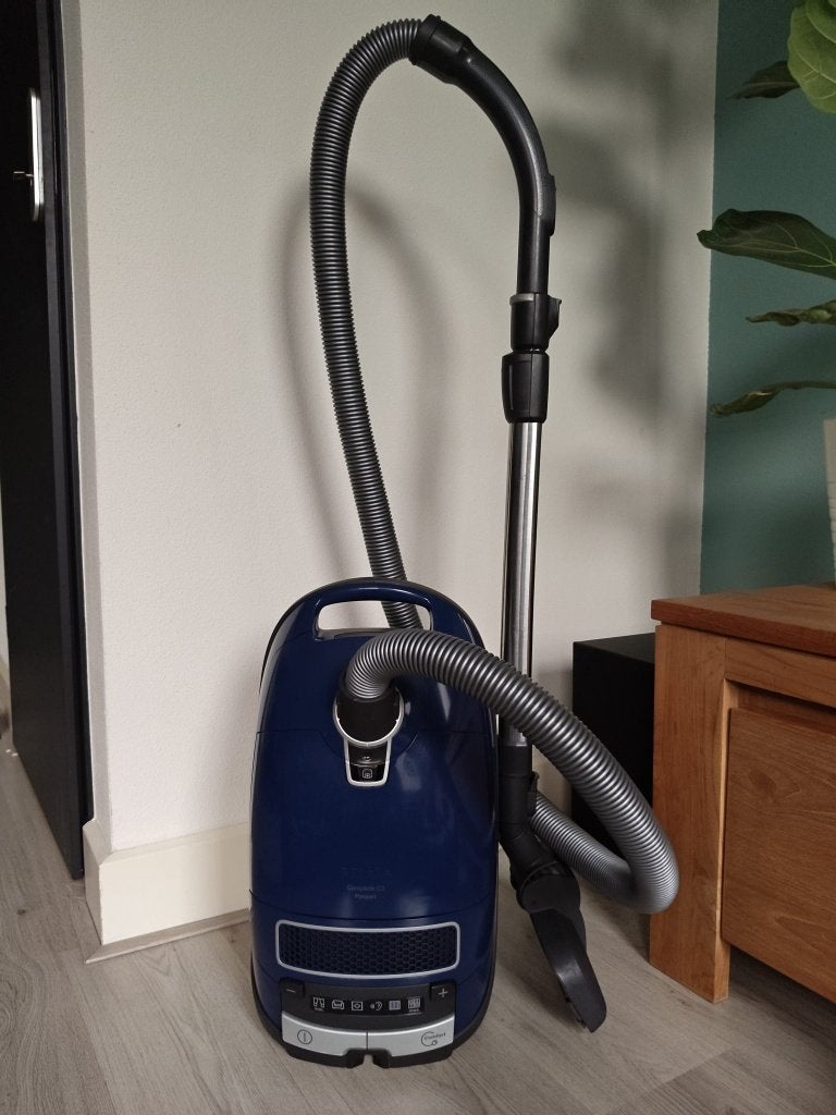 Miele Complete C3 | Parquet | 890 Watt, Refurbished, Ophalen of Verzenden, Miele, Sledestofzuiger