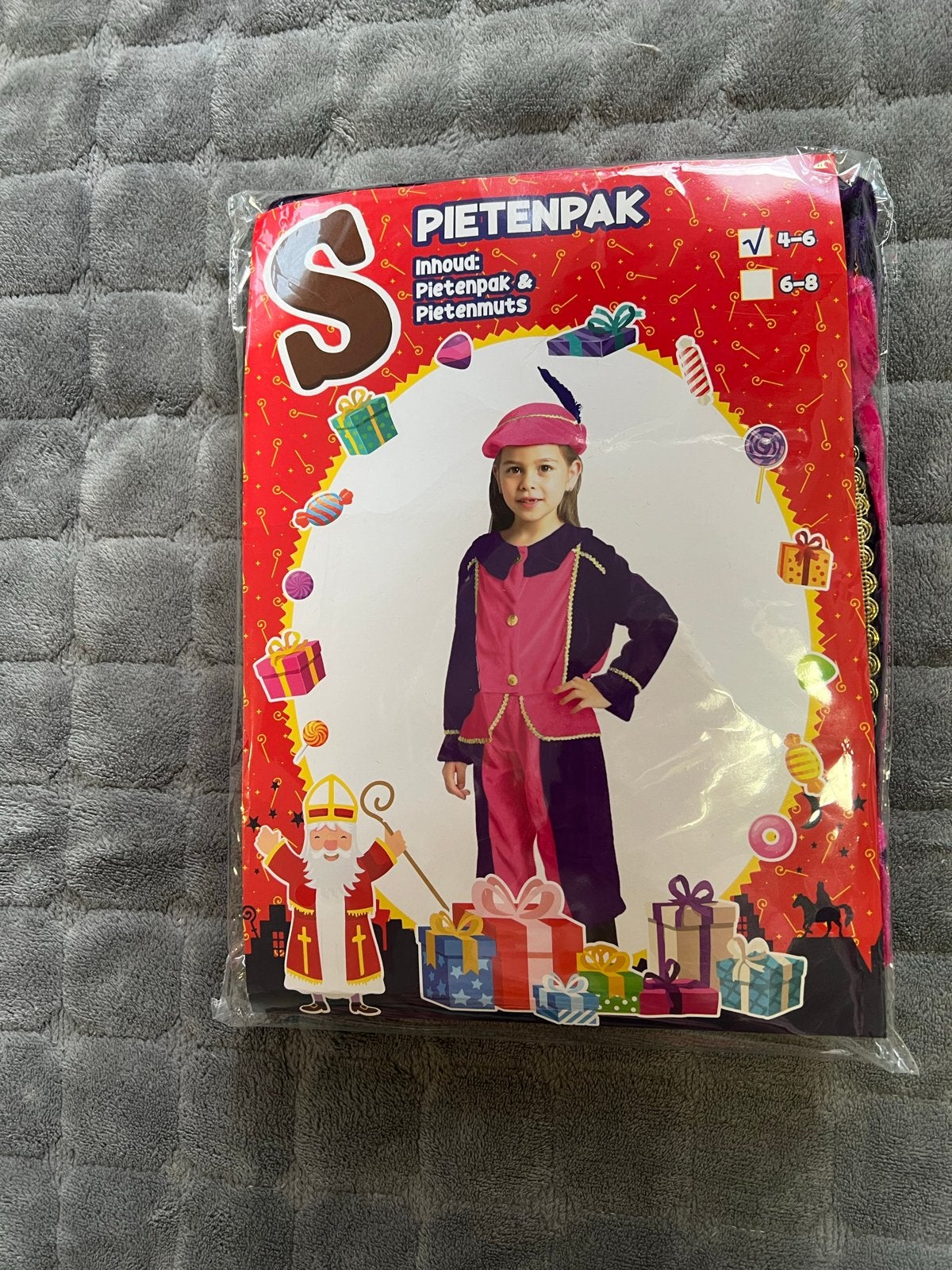 NIEUW, 3-delig roze/paars Pietenpak, maat 4-6 jaar, Ophalen of Verzenden, Nieuw