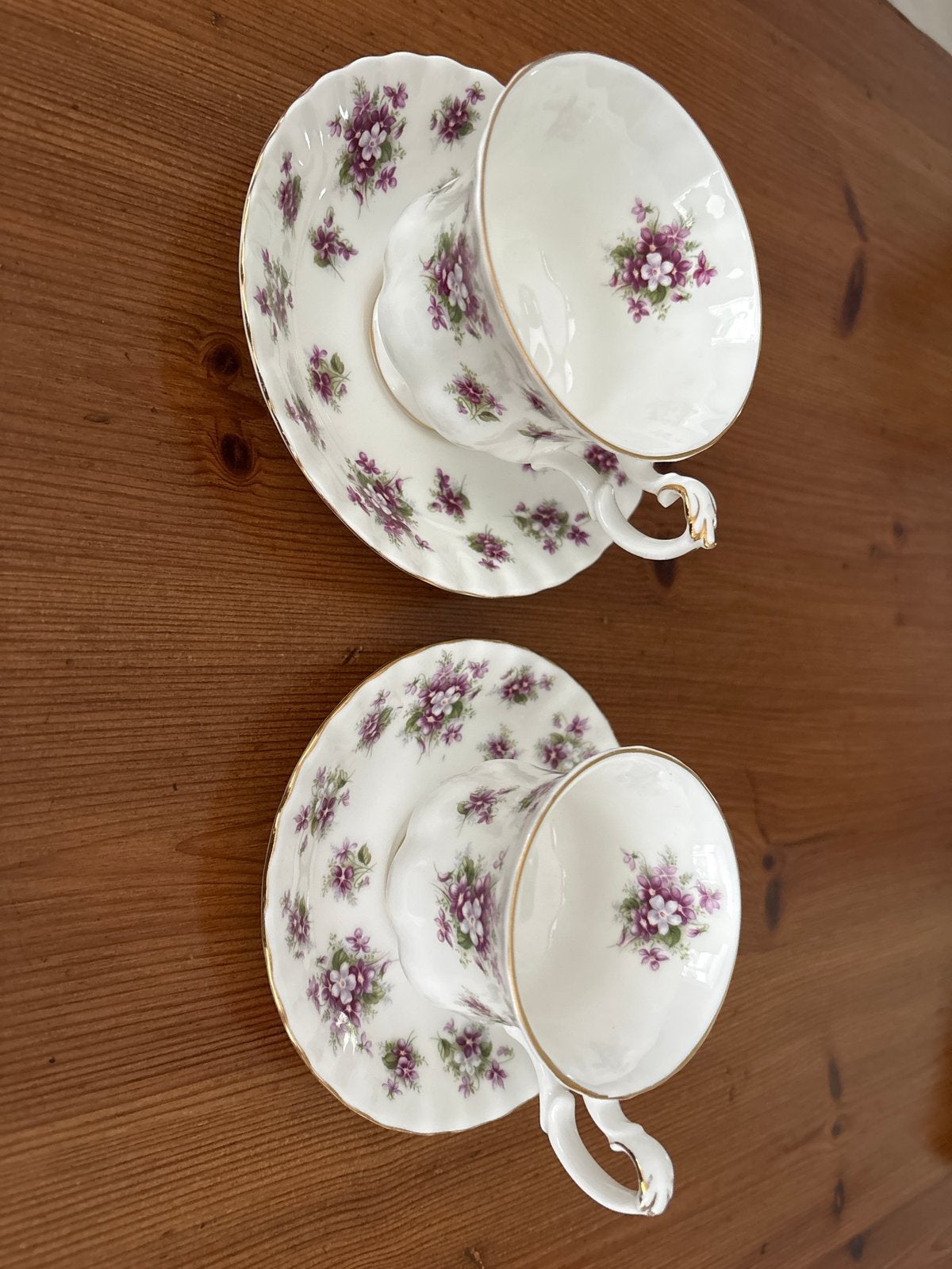 Royal Albert Sweet Violets theekopjes en schotels (2 sets), Ophalen